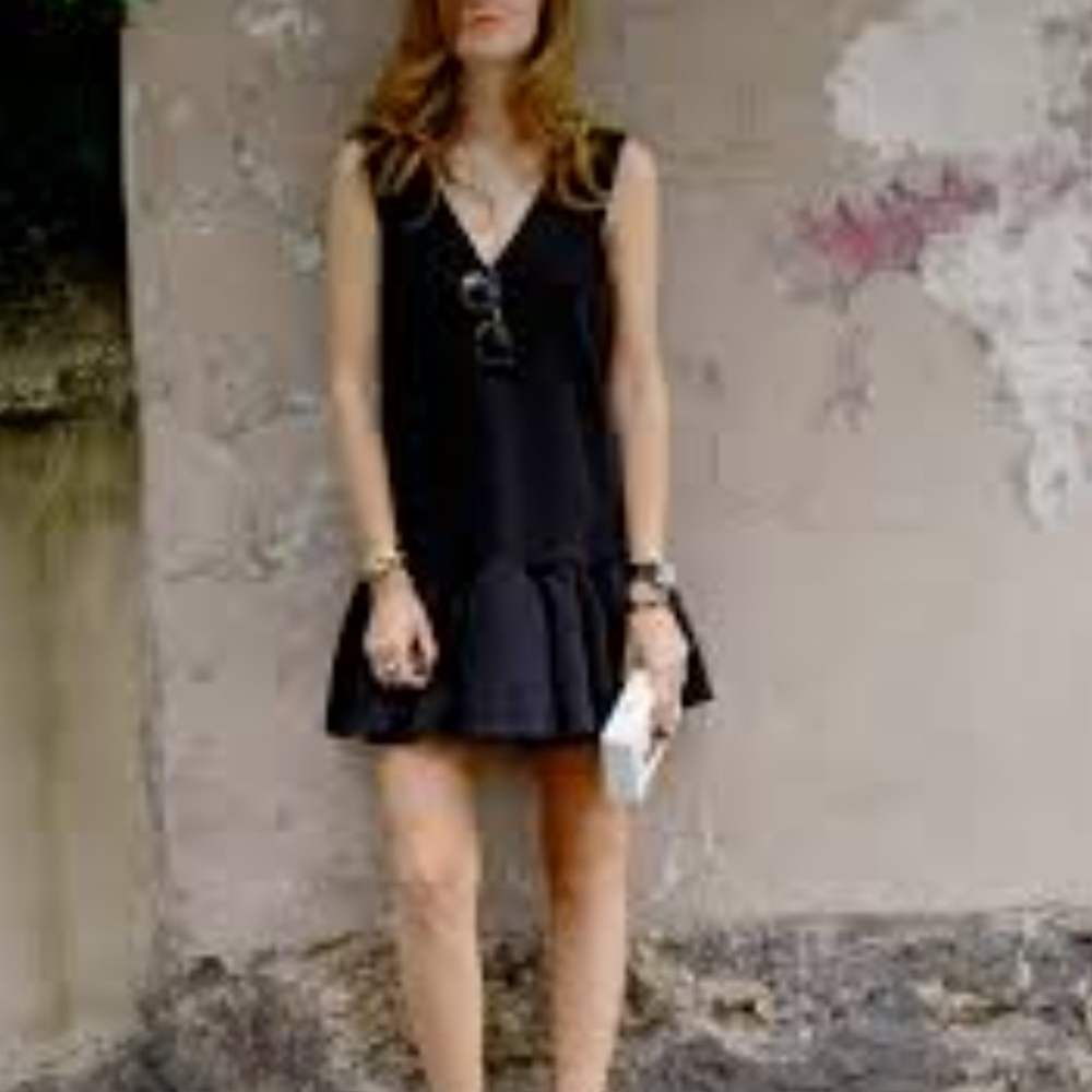 THREE FLOOR FASHION BLACK MINI DRESS SLEVELESS DEEP V NECK SZ 6